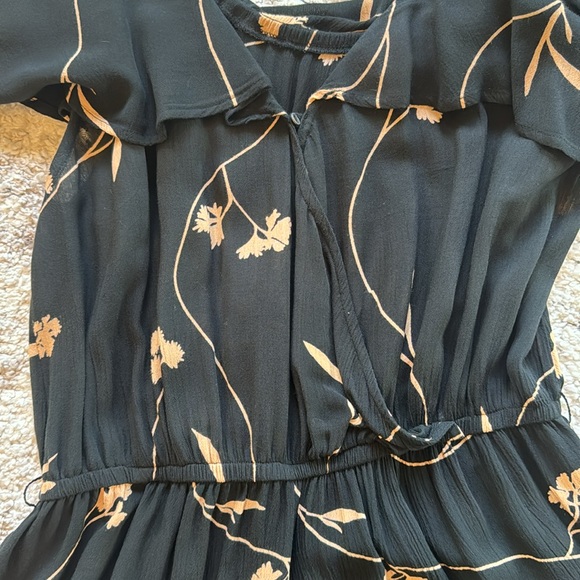 Romper - Picture 2 of 2